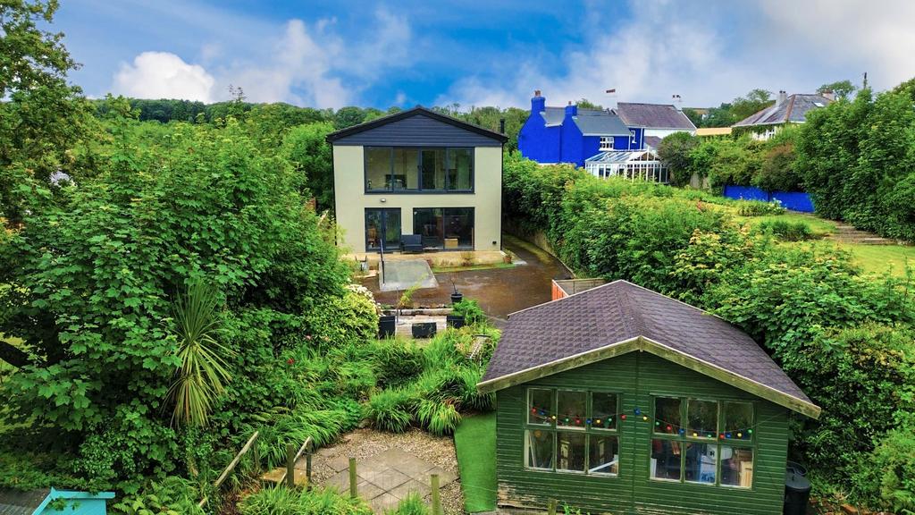 Llangwm Ferry, Llangwm... 9 bed detached house for sale £400,000