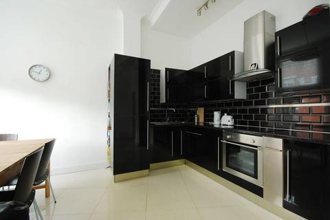 2 bedroom flat to rent, Commercial Street, Spitalfields, London, E1