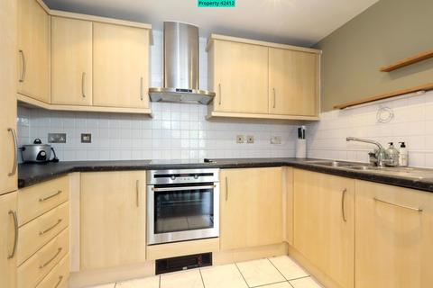 2 bedroom apartment to rent, Boardwalk Place, London, E14 5GE