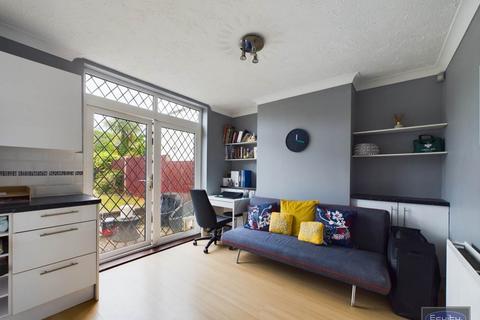 3 Swanbridge Road, Bexleyheath, DA7 5BP