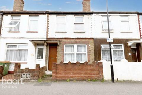12 Tree Road, London, E16 3DZ