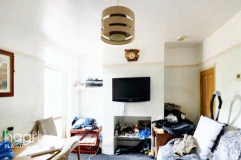 12 Tree Road, London, E16 3DZ