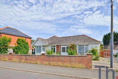 3 bedroom detached bungalow for sale, Hooke Hill, Freshwater PO40