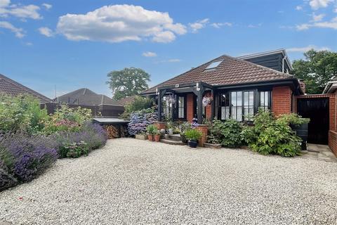 4 bedroom detached bungalow for sale, Lordswood