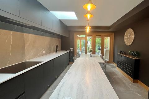 1 Arcadia Close, Southampton, SO16 5JZ
