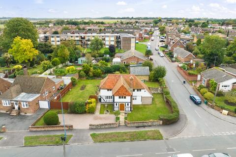 3 bedroom detached house for sale, Lower Higham Road, Gravesend DA12