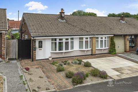 3 bedroom bungalow for sale, Ringley Avenue, Golborne, Warrington, Cheshire, WA3