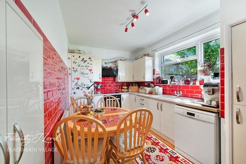 2 bedroom terraced house for sale, Holburne Road, London