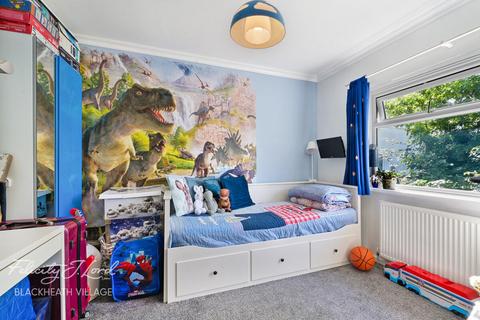 82 Holburne Road, London, SE3 8HP