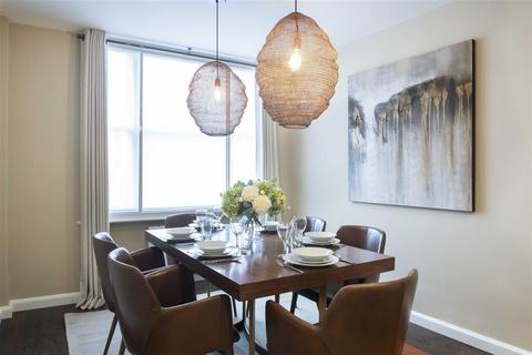 3 bedroom flat to rent, 39 HILL STREET, London, W1J
