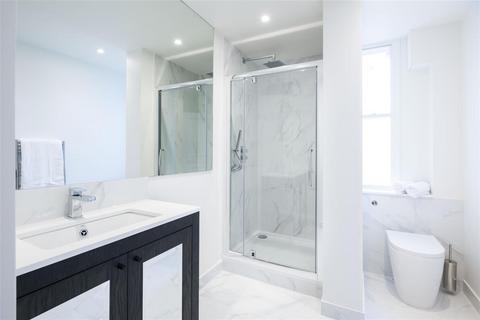 3 bedroom flat to rent, 39 HILL STREET, London, W1J