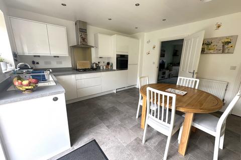 3 bedroom detached house for sale, Fern Tree Walk, Shobnall, Burton-on-Trent, DE13