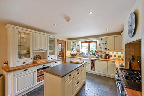 4 bedroom detached house for sale, Steeds Lane, Kingsnorth, Ashford, Kent, TN26