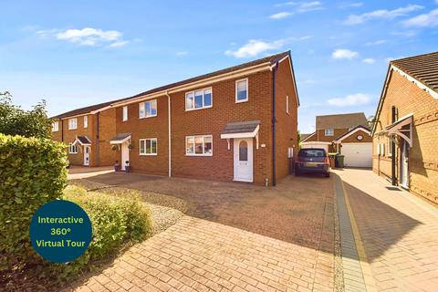 3 bedroom semi-detached house for sale, Gleneagles Crescent, North Lincolnshire DN19