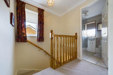 7 Gleneagles Crescent, New Holland, Barrow-upon-humber, DN19 7TL