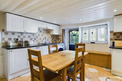 2 bedroom end of terrace house for sale, North Street, Ipplepen