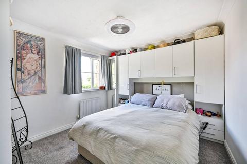 25 Stonebridge Field, Eton, Windsor, SL4 6PS