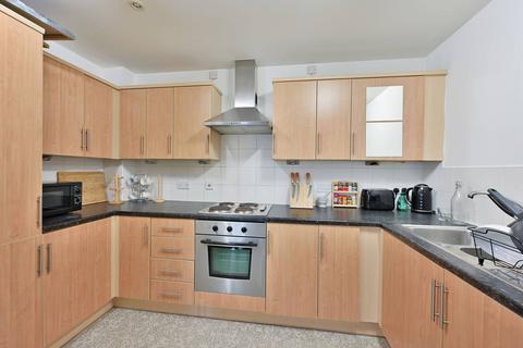 3 bedroom flat to rent, Osiers Road, Wandsworth, London, SW18