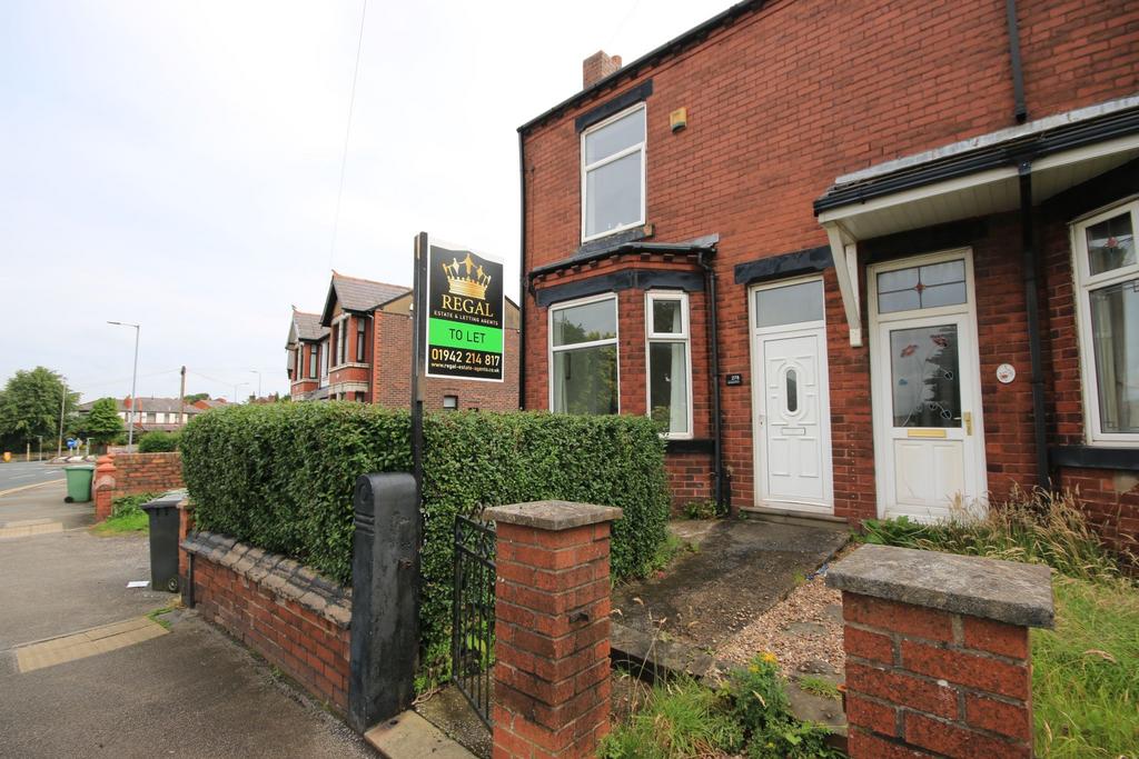 Upholland Road, Wigan, WN5 2 bed end of terrace house £795 pcm (£183 pw)