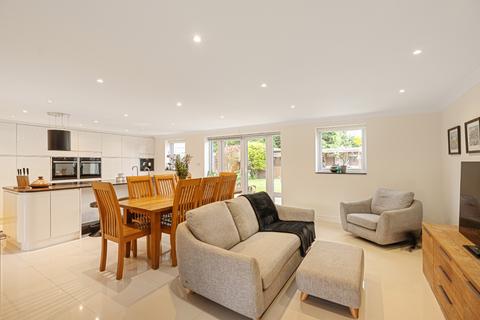 4 bedroom detached house for sale, Shearwater, Longfield DA3