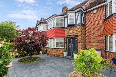 4 bedroom end of terrace house to rent, Fanshawe Road, Ham, Richmond, TW10