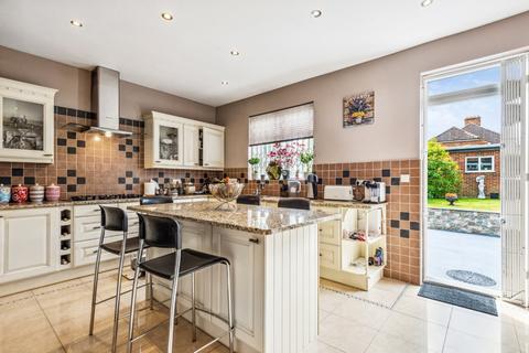4 bedroom end of terrace house to rent, Fanshawe Road, Ham, Richmond, TW10