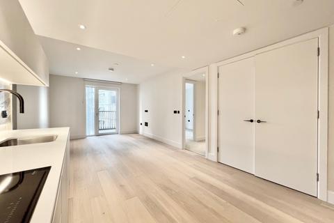 1 bedroom flat for sale, Cascade Way, London W12