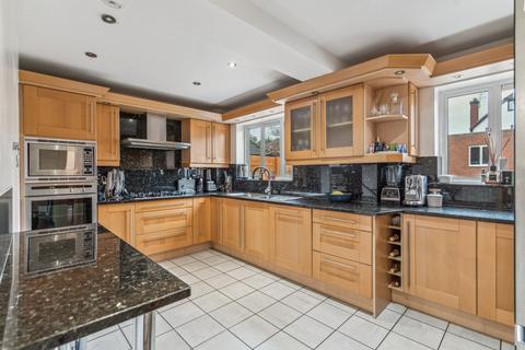 undefined, Robarts Close, Pinner, HA5