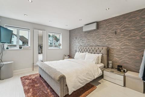 undefined, Robarts Close, Pinner, HA5