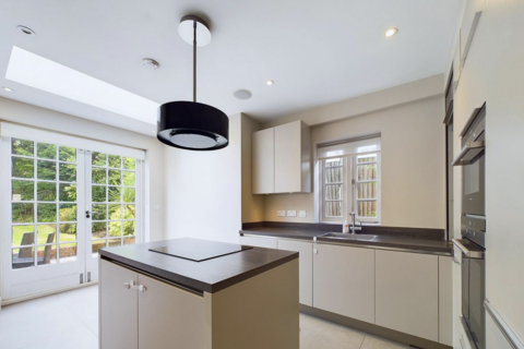 4 bedroom semi-detached house to rent, Hampstead Garden Suburb  N2