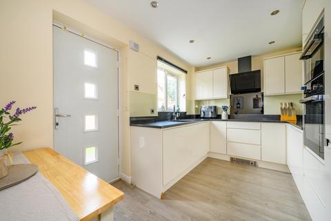 24 Merlin Close, Morley, Leeds, LS27 8TS