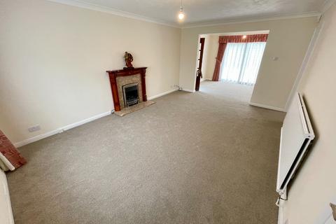 4 bedroom detached house for sale, Stoneleigh Close, Luton, Bedfordshire, LU3 3XE