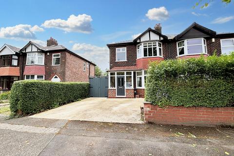 52 Park Road, Salford, M6 8JR