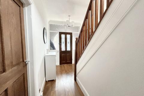 52 Park Road, Salford, M6 8JR