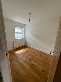 3 bedroom terraced house to rent, New Wanstead, E11