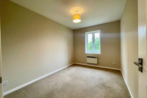 2 bedroom flat to rent, Adwood Court, Thatcham RG19