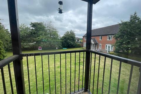 2 bedroom flat to rent, Adwood Court, Thatcham RG19