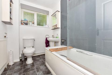 33 Calland, Smeeth, Ashford, TN25 6QD