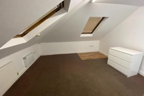 2 bedroom flat to rent, Hilltop Gardens, London, NW4 1JE