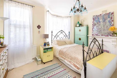 52 Roding Road, London, E5 0DW
