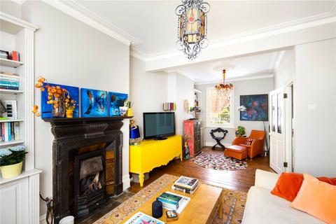 52 Roding Road, London, E5 0DW