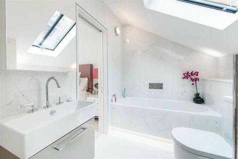 3 bedroom semi-detached house to rent, Pavilion Road, London, SW1X