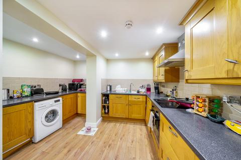 2 bedroom flat for sale, Valley Drive, Harrogate, North Yorkshire, HG2