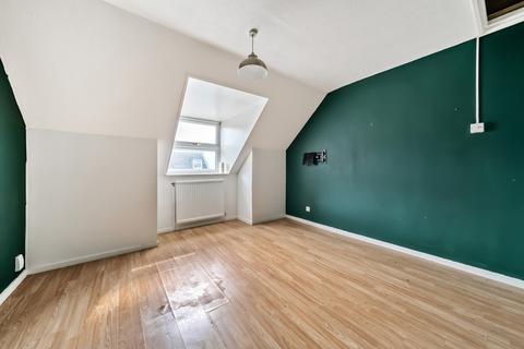 18 Grace Close, London, SE9 4JE