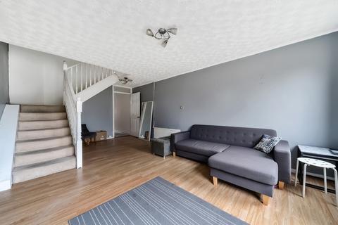 18 Grace Close, London, SE9 4JE
