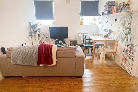 2 bedroom apartment to rent, Kingsland Road, Hackney E2