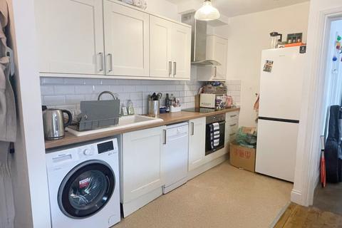 2 bedroom apartment to rent, Kingsland Road, Hackney E2