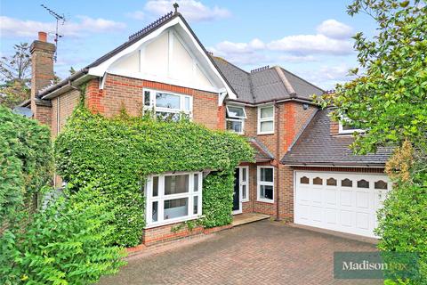 4 bedroom detached house to rent, Alderton Hill, Essex IG10