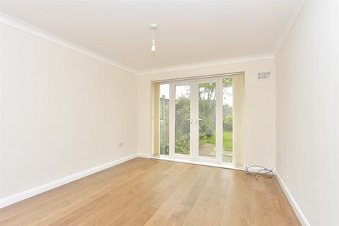 3 bedroom detached bungalow for sale, London Road, Newington, Sittingbourne, Kent