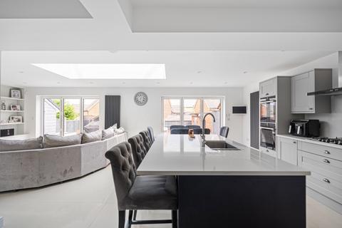 20 Bradbrook Drive, Longfield, DA3 7BF